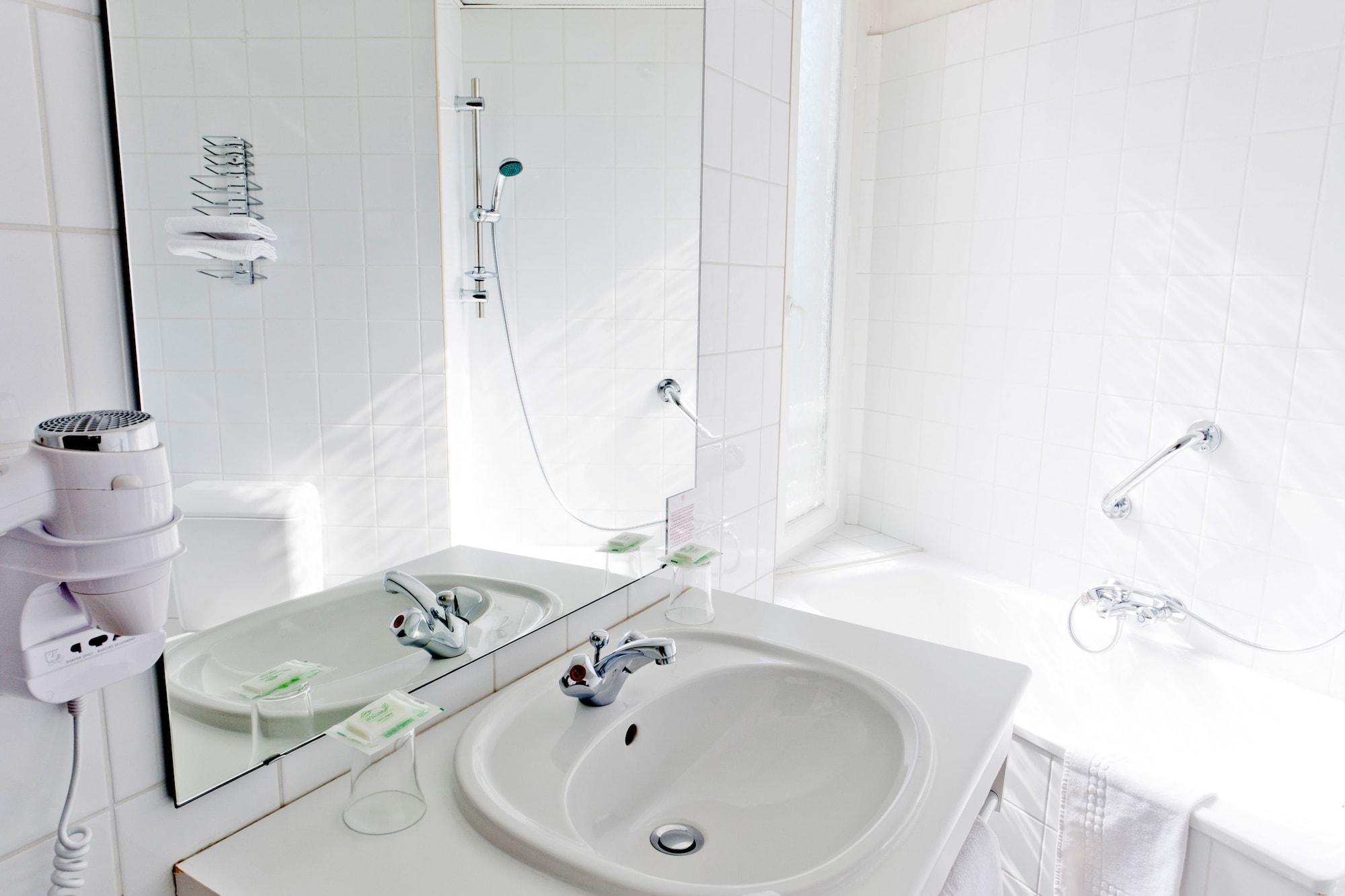 Hotel Continental Лурд Экстерьер фото